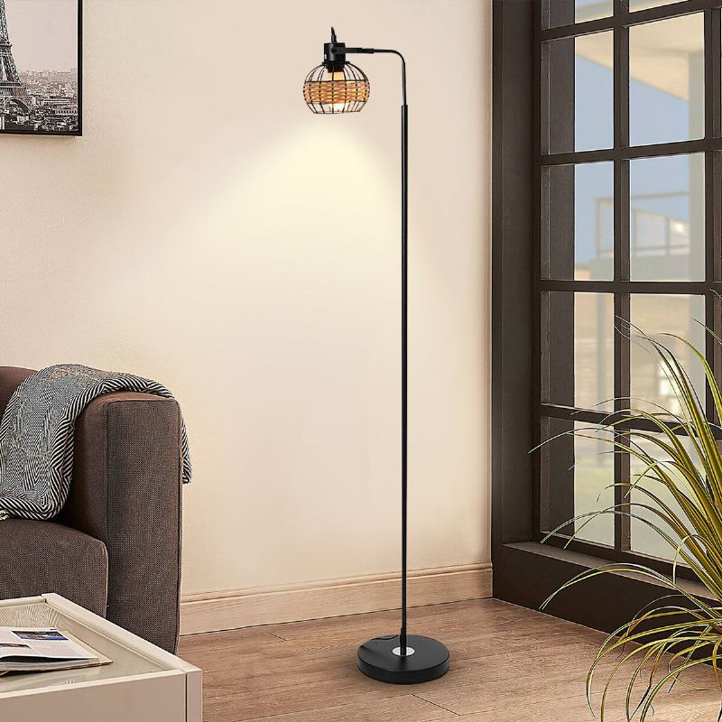 Designová Stojací Lampa S Dutou Ratanovou Klecí Moderní A Rustikální Styl Obývacího Pokoje Ložnice