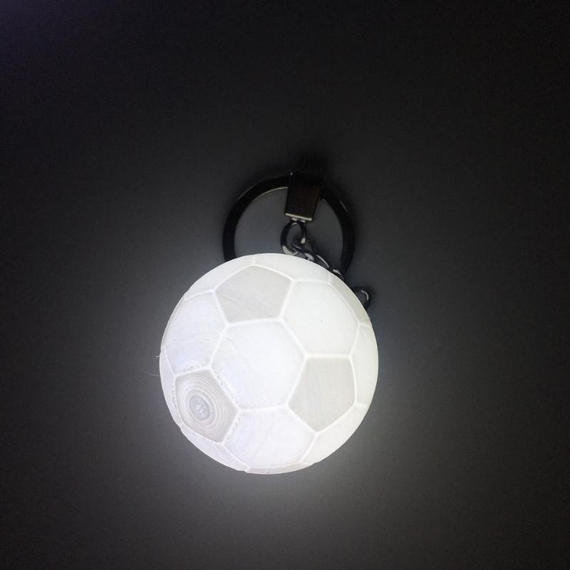 Přenosné Fotbalové Světlo S 3d Tiskem Keychain Barevná Led Noční Lampa Kreativní Dekorace Taštičky Na Baterie