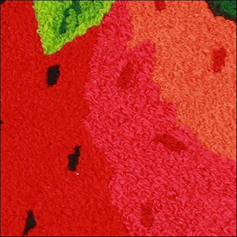 Ručně Vyrobený Dětský Koberec Red Strawberry Protiskluzová Podložka Do Koupelny 1.97 Ft X 2.62 Ft