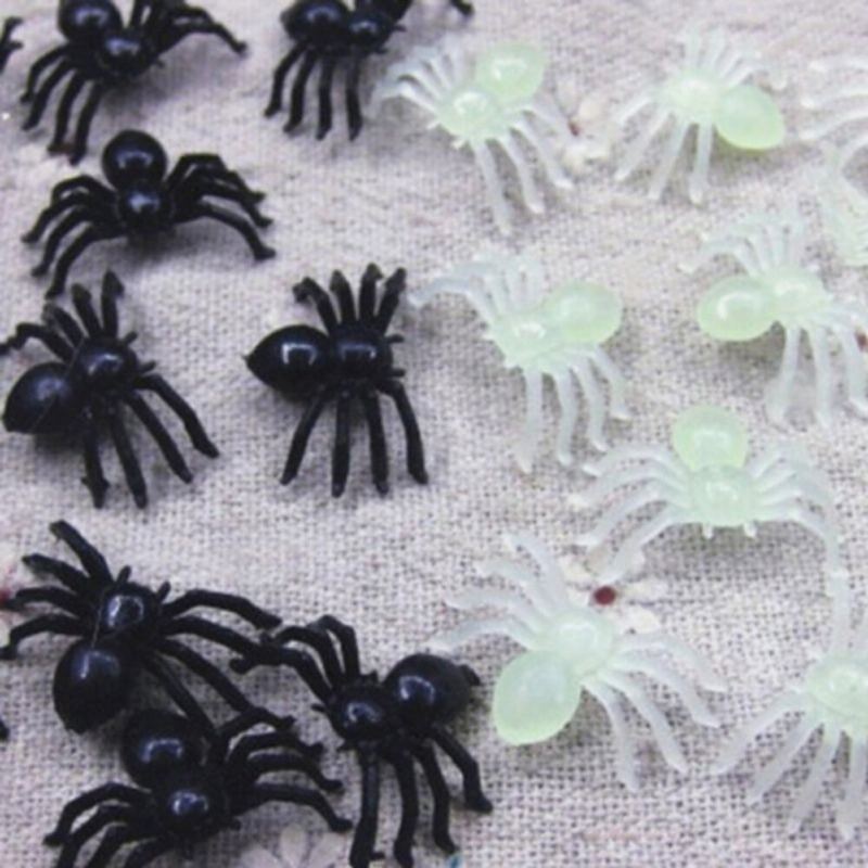 Černý/bílý Svítící Pavouk Halloween Mini Plastové Vtipné Narozeninové Hračky Realistický Malý Plastový Diy Dekorace